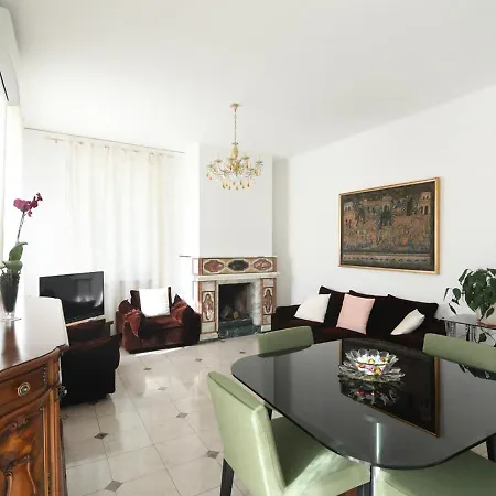 Le Palme Apartment Trieste